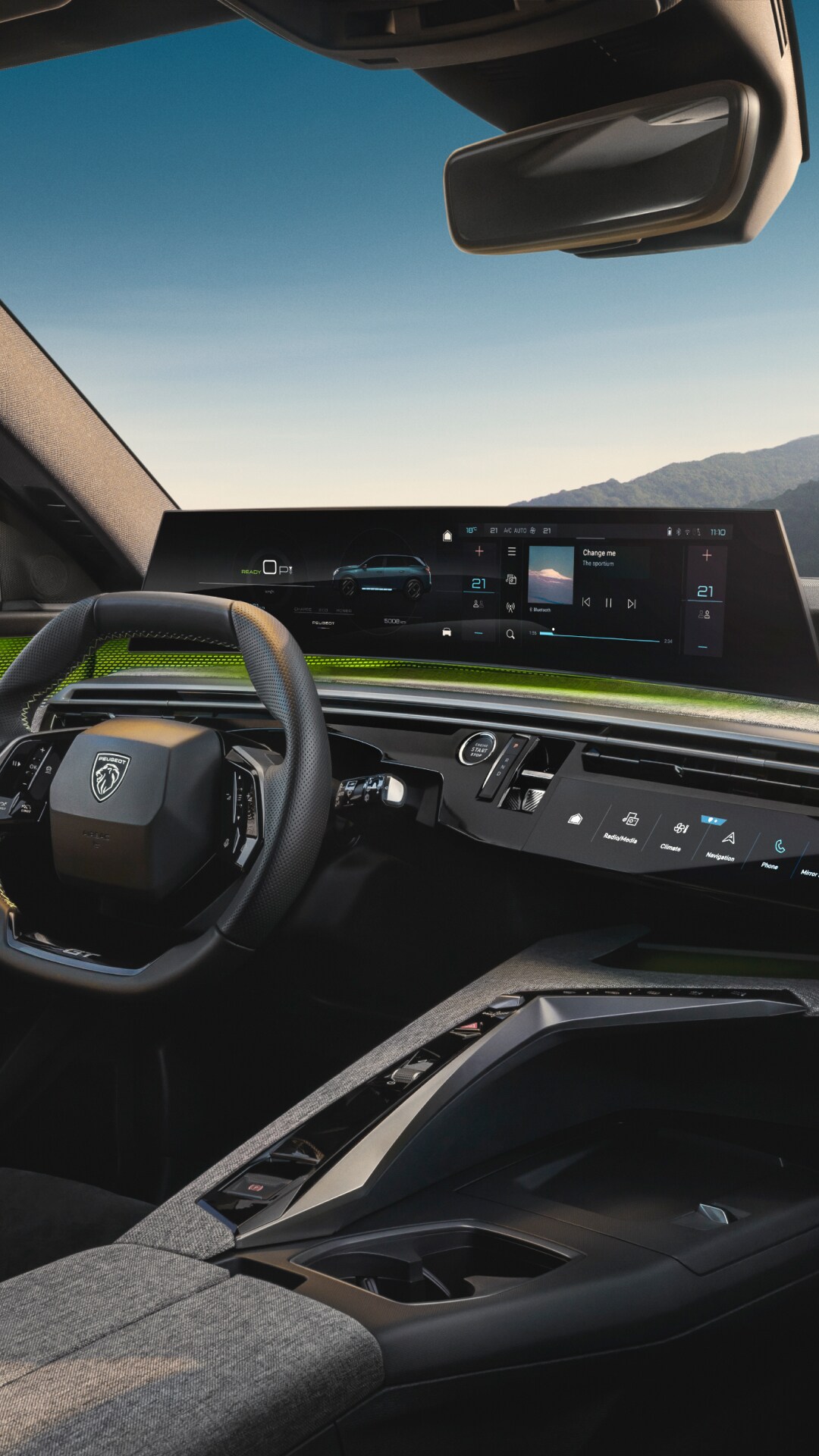 PEUGEOT Panoramic i-Cockpit® E-5008